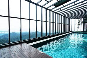 Bazén v ubytování 1001 Nights Theme Boutique Hotel Genting Highlands nebo v jeho okolí