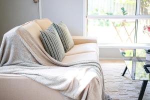 Gallery image of StayAU 1BR Studio near Geelong Deakin Uni in Whittington +21 photos