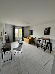 Μια τηλεόραση ή/και κέντρο ψυχαγωγίας στο Le Win proche centre de formation