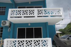 Το κτήριο όπου στεγάζεται  το διαμέρισμα +7 φωτογραφίες