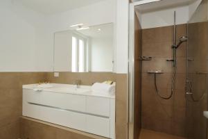 Residence San Marco Suites&Apartments Alassio tesisinde bir banyo