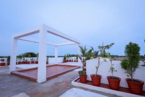 Κήπος έξω από το Villa Ruk