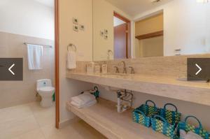 Ένα μπάνιο στο Casa Monaco +37 φωτογραφίες