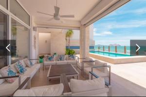 Πισίνα στο ή κοντά στο Casa Monaco