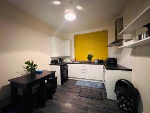 Kuchyň nebo kuchyňský kout v ubytování Brighton Seaside Home + 17 fotografií