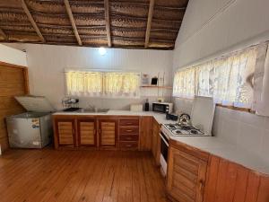 Una cocina o zona de cocina en Viva O Sonho