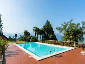 Imagen de la galería de Nice appartment with terrace and stunning lake view, en Stresa