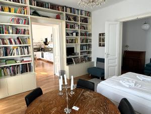 Biblioteca en el apartamento