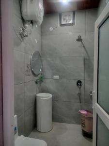 Ένα μπάνιο στο Hotel Kasauli Peak