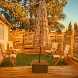 Fotografie z fotogalerie ubytování Suite Phoenix avec Cheminée, Terrasse et Videoprojecteur v destinaci Angoulême