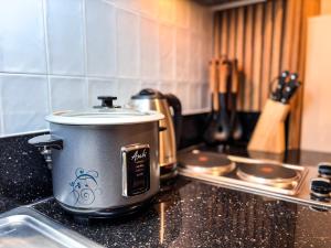 Kuchyň nebo kuchyňský kout v ubytování The Amani Suite SHORE 3 B02-1105 + 3 fotografie