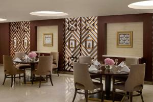 Posezení v ubytování Sheraton Makkah Jabal Al Kaaba Hotel