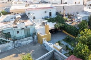 Το κτήριο όπου στεγάζεται  η παραθεριστική κατοικία +41 φωτογραφίες