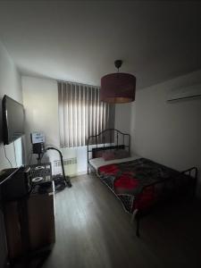 Ένα ή περισσότερα κρεβάτια σε δωμάτιο στο Lovely spacious two bedroom apartment central