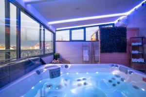 Φωτογραφία από το άλμπουμ του Queen Palace στο Νόβι Σαντ +82 φωτογραφίες