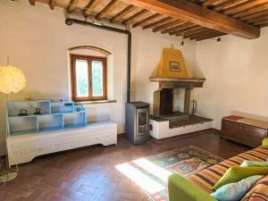 Istumisnurk majutusasutuses Apartment Casetta de Sodoni by Interhome