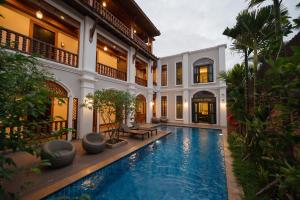 Bazén v ubytování At Tree Hotel Thaphae Gate Chiangmai nebo v jeho okolí