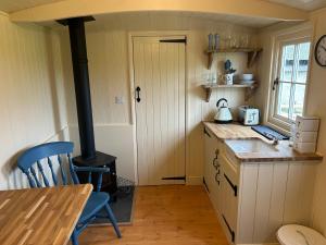 Kuchyň nebo kuchyňský kout v ubytování The Curlew