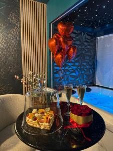 Gallery image of Flower Suite & Spa, air-conditioned and beach in La Seyne-sur-Mer