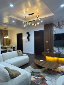 TV a/nebo společenská místnost v ubytování The Davera Suite