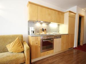 Η κουζίνα ή μικρή κουζίνα στο Apartment Falkner-14 by Interhome