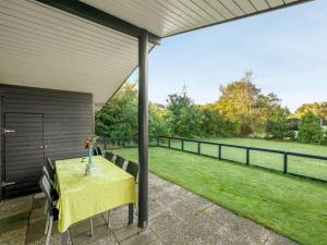 Κήπος έξω από το Holiday Home Sjarlotte - 400m to the fjord by Interhome +20 φωτογραφίες