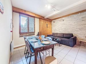 Khu vực ghế ngồi tại Apartment Au Bon Coin by Interhome +15 ảnh