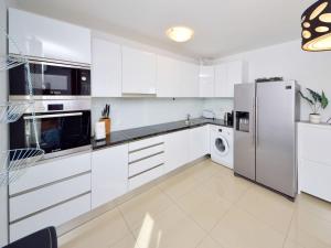 Kuchyň nebo kuchyňský kout v ubytování Villa Maris by Interhome + 26 fotografií