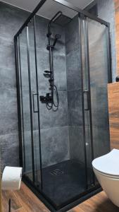 Ένα μπάνιο στο Apartamenty Żurawia 1 - Piętro 1