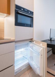 Φωτογραφία από το άλμπουμ του New Old Town studio - Luxury mattress, TV, Work desk, AC, Security στη Ρίγα