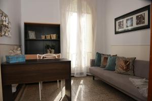 Posezení v ubytování Altos Yrigoyen Hotel