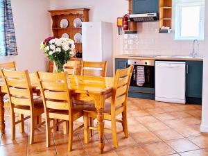 Fotografie z fotogalerie ubytování Holiday Home Dingle HC - TR4 No 9 by Interhome v destinaci Milltown