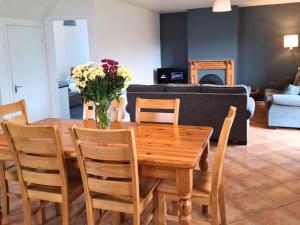 Fotografie z fotogalerie ubytování Holiday Home Dingle HC - TR4 No 9 by Interhome v destinaci Milltown