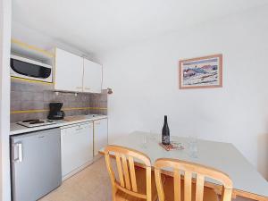 Kuchyň nebo kuchyňský kout v ubytování Apartment Balcons D'Olympie by Interhome