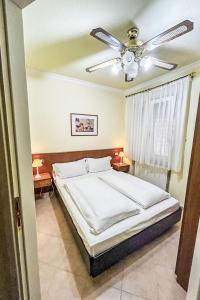 En eller flere senge i et værelse på Apartment Piccola Italia-2 by Interhome