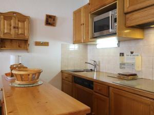 Η κουζίνα ή μικρή κουζίνα στο Studio spacieux 4 pers avec parking et lave-vaisselle - FR-1-572-93