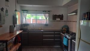 Køkken eller tekøkken på Casa - Chalet Santa Clara del Mar