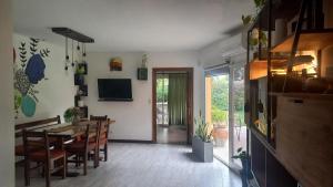 Et tv og/eller underholdning på Casa - Chalet Santa Clara del Mar