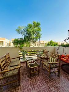 Balkón nebo terasa v ubytování Luxury Villa Upper Portion