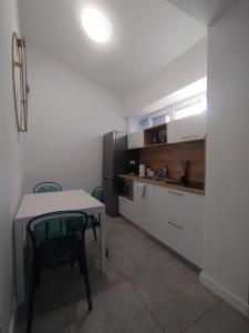 Η κουζίνα ή μικρή κουζίνα στο Apartments Lukas 5 +1 φωτογραφίες