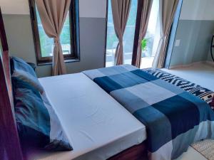 Postel nebo postele na pokoji v ubytování 3bhk Pvt Pool Villa Near Baga Beach