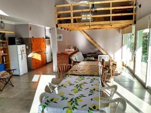 Köök või kööginurk majutusasutuses Ñandú Quincho