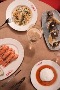 Mad på hotellet eller i nærheden