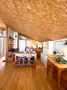 Kuchyň nebo kuchyňský kout v ubytování Ozzy Homes