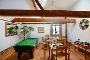 Billar de Old Field Barn Luxury B & B