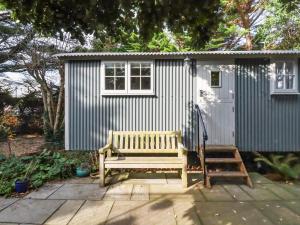 En have udenfor Hilbre Shepherd Hut