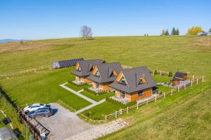 Το κτήριο όπου στεγάζεται  η παραθεριστική κατοικία