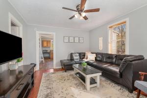 TV a/nebo společenská místnost v ubytování Stay on State