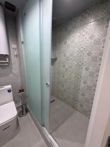 Ένα μπάνιο στο Квартира студио