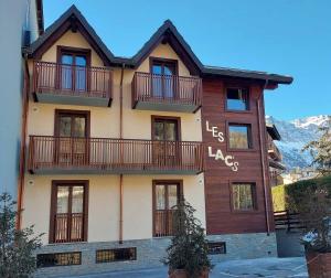 Budova, kde se aparthotel nachází